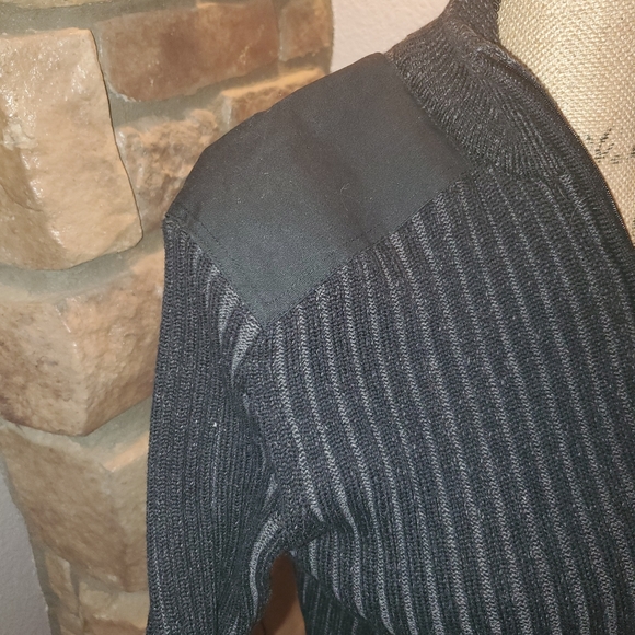 American Rag black sweater - Picture 3 of 3